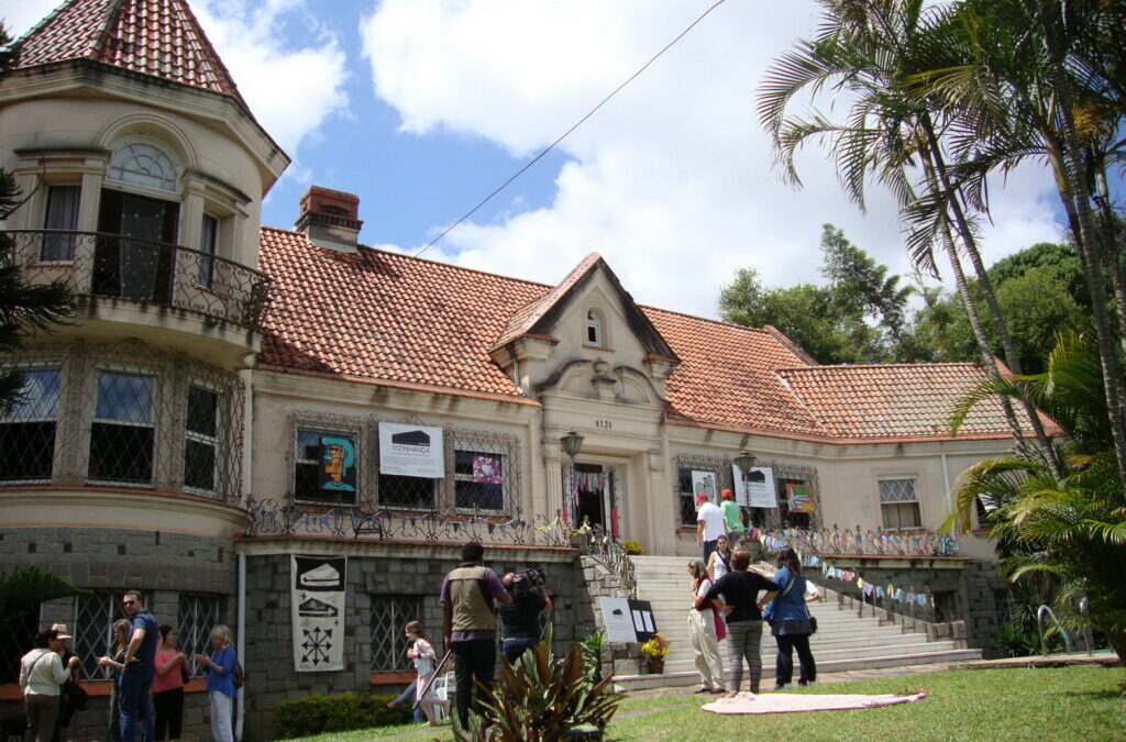 Jardim, música e poesia em uma ação coletiva na Vila Assunção