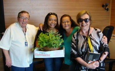 Entrevista sobre temperos e plantas no programa Supersábado